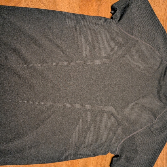 Gymshark Charcoal Performance Tee - Picture 2 of 2
